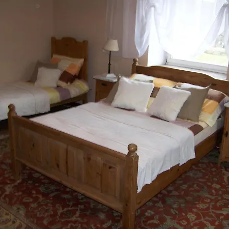 Alloggio per agriturismo Palac Dabrowica Radomierz