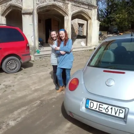 Palac Dabrowica Séjour à la ferme *
