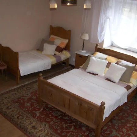 Alloggio per agriturismo Palac Dabrowica Radomierz