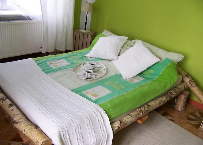 Gospodarstwo agroturystyczne Pałac Dąbrowica Dabrowica (Jelenia Gora)