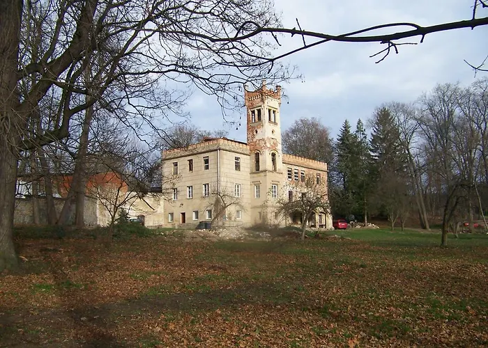 Gospodarstwo agroturystyczne Pałac Dąbrowica Dabrowica (Jelenia Gora)