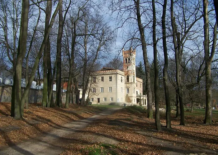 Gospodarstwo agroturystyczne Pałac Dąbrowica *